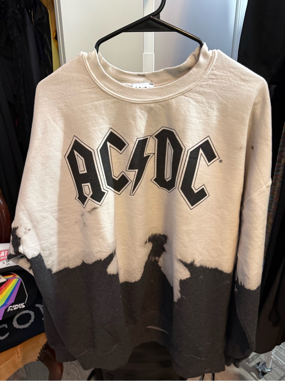 AC/DC Cream and Black Dip-Dye Crewneck Sweatshirt